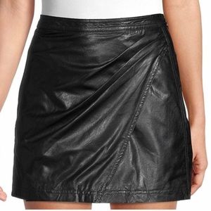 Free People Vegan Leather 'Fake Out' Faux Wrap Lined Black Skirt Size 2 Preowned
